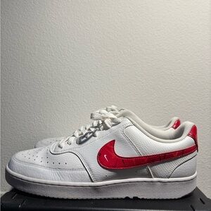 Men's White Nike White Low-top Sneakers